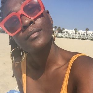 Meet your Posher, Angie